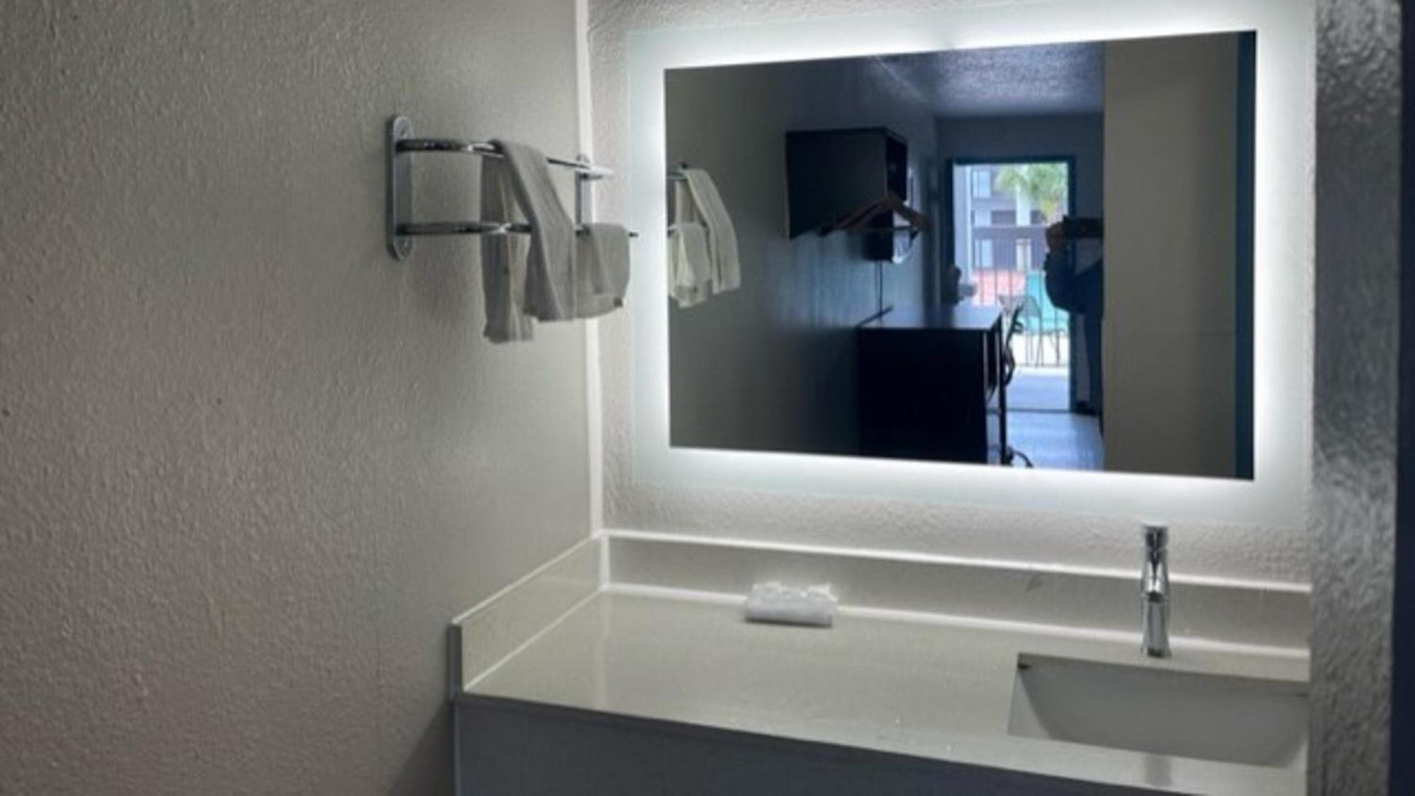 Motel 6 Baton Rouge East, La I12 エクステリア 写真
