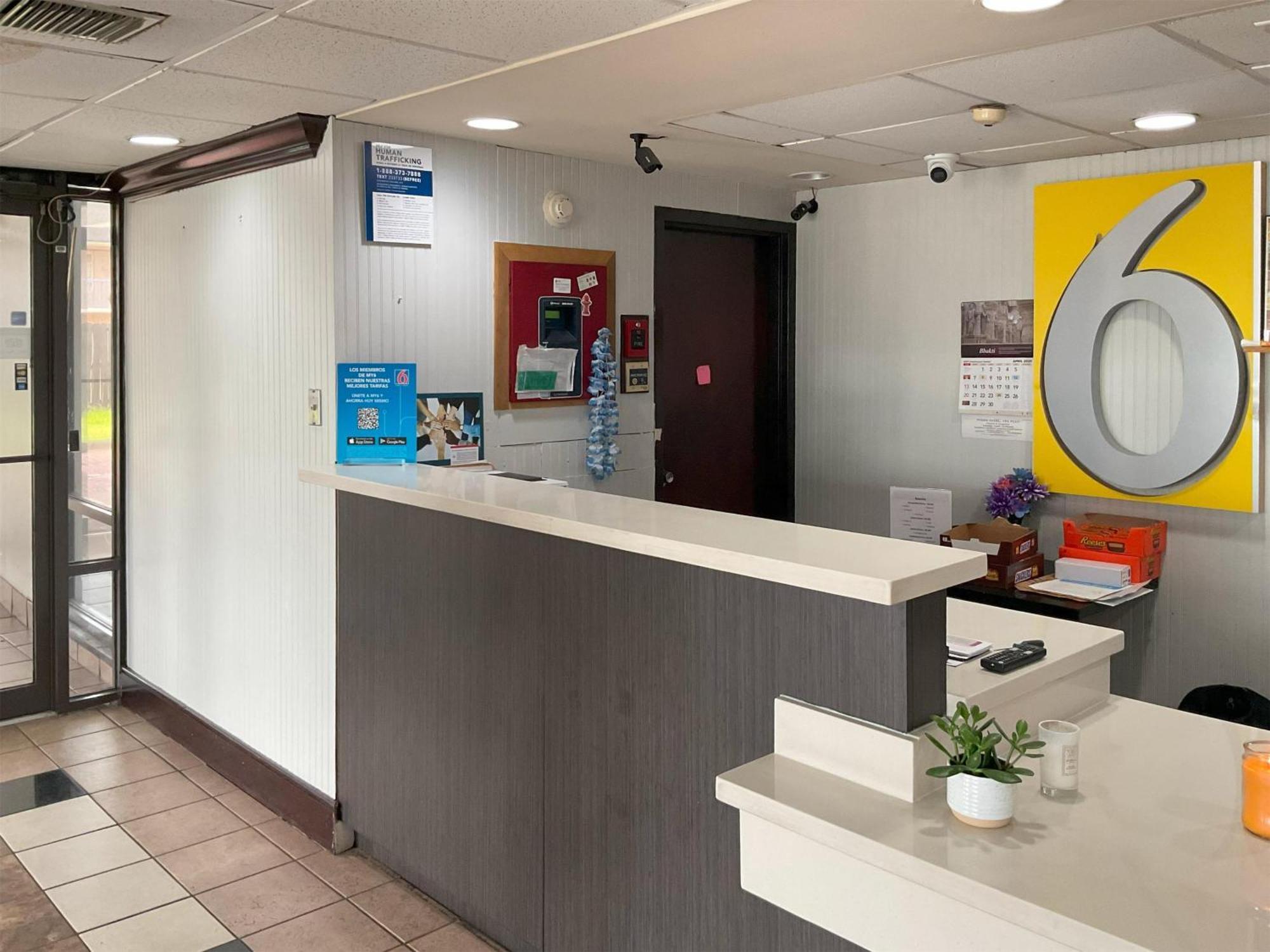 Motel 6 Baton Rouge East, La I12 エクステリア 写真